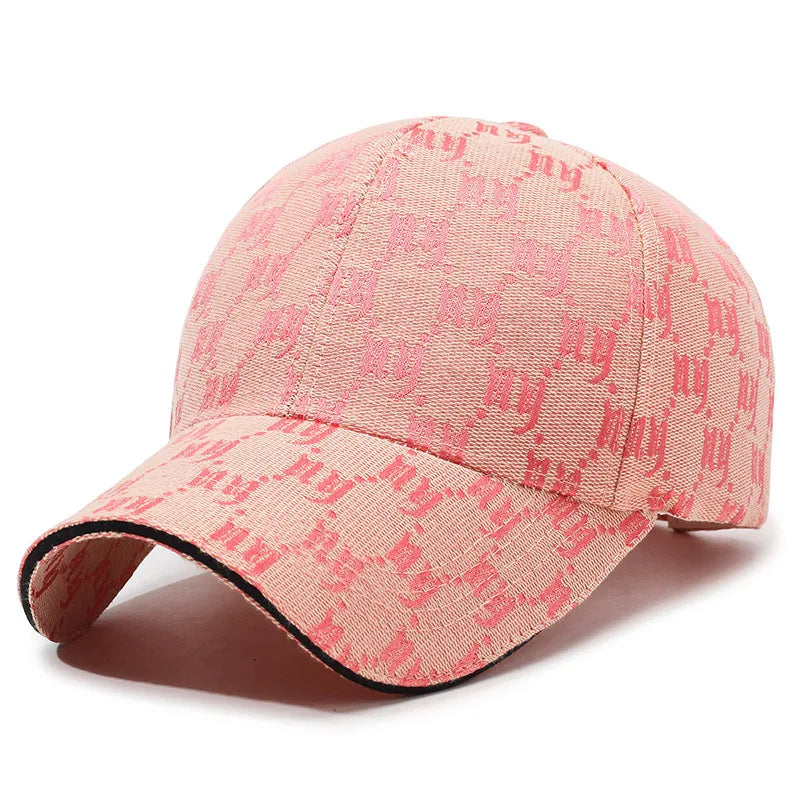 Elegant and Trendy White Baseball Cap: A Blend of Style and Versatility