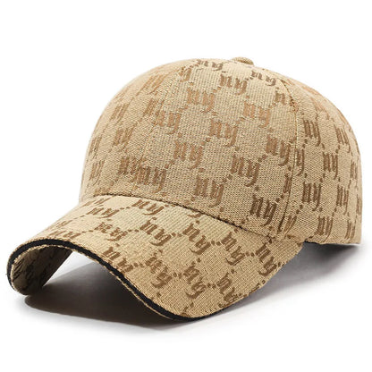 Elegant and Trendy White Baseball Cap: A Blend of Style and Versatility